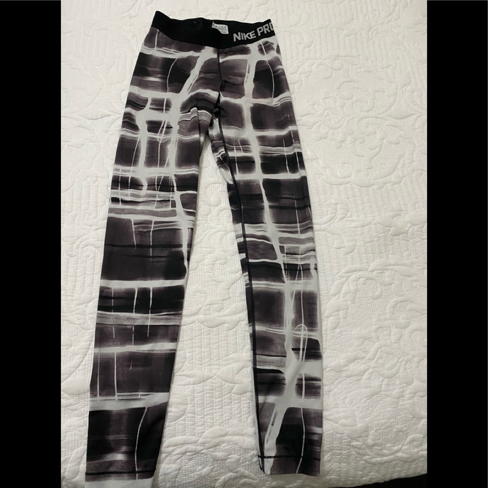 Nike pro leggings